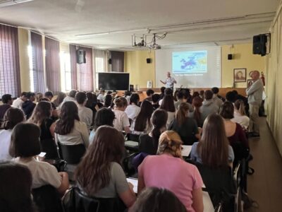 Conferenza in lingua inglese